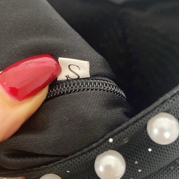 Black dress - Picture 6 of 6